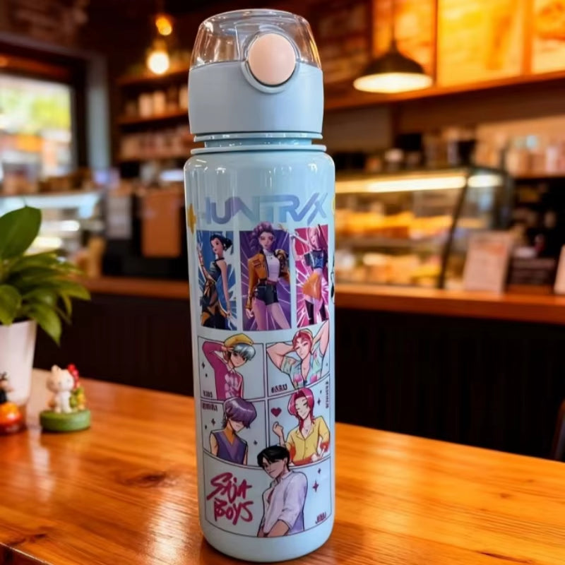 K Pop Demon Hunters Kawaii Cartoon Figure Water Bottle – Girls’ Summer Sports Large Capacity Plastic Bottle | Portable for Hikin